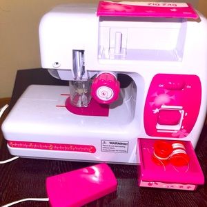 COPY - A kids toy ( sewing machine)